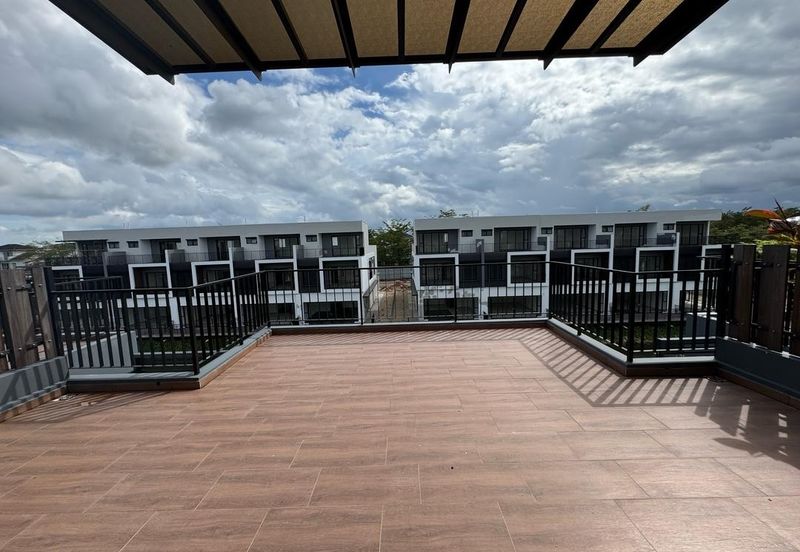 Senibong Cove Waterway Residences