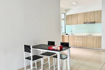 Meridin Bayvue Apartment