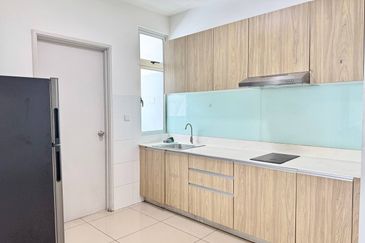 Meridin Bayvue Apartment