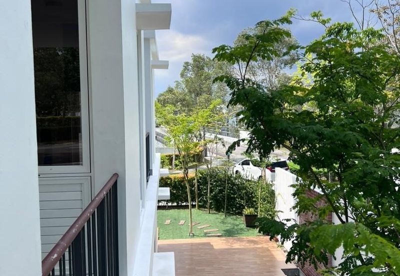 Emerald Bay @ Puteri harbour