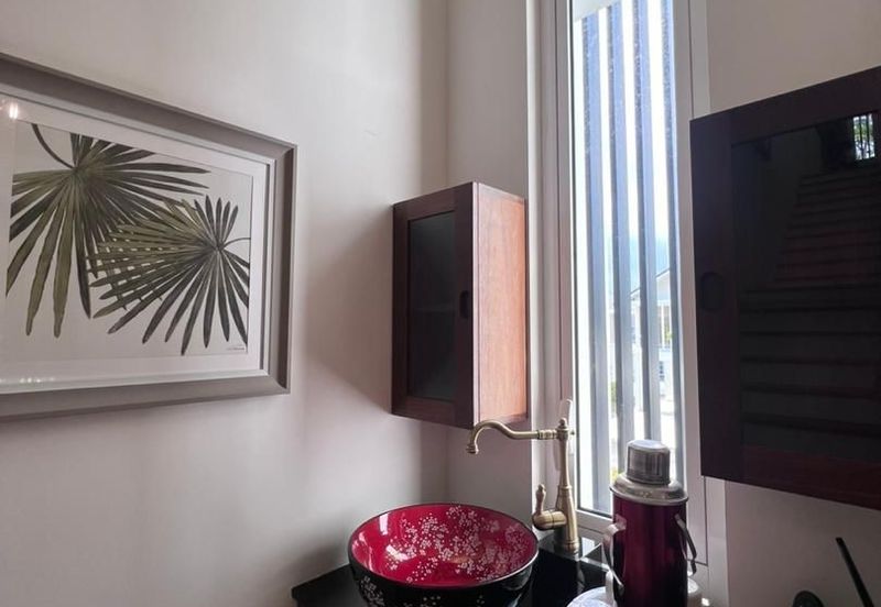 Emerald Bay @ Puteri harbour