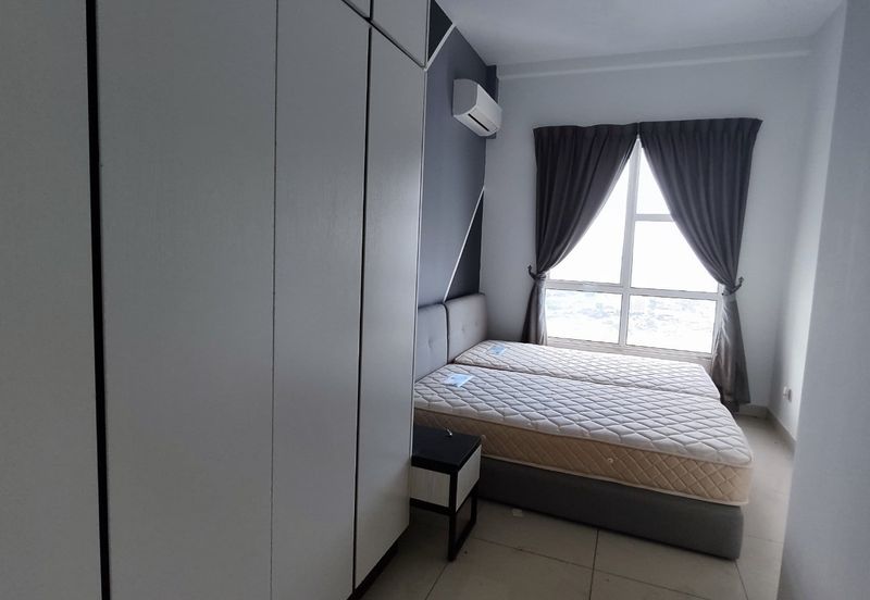 The Pinnacles (Pinnacle Tower)