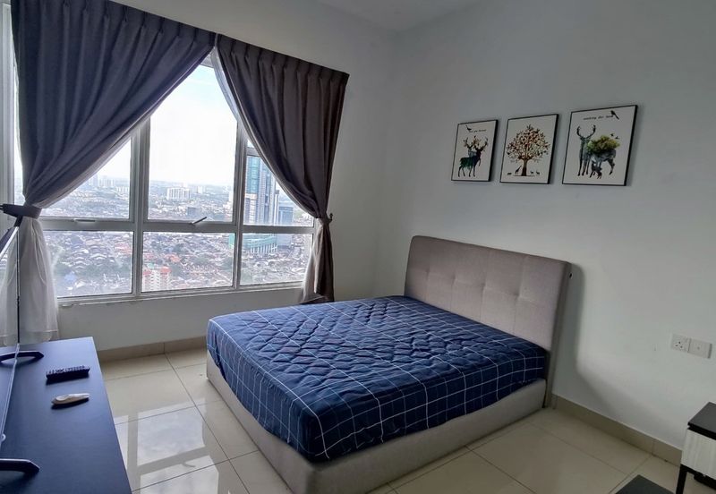 The Pinnacles (Pinnacle Tower)