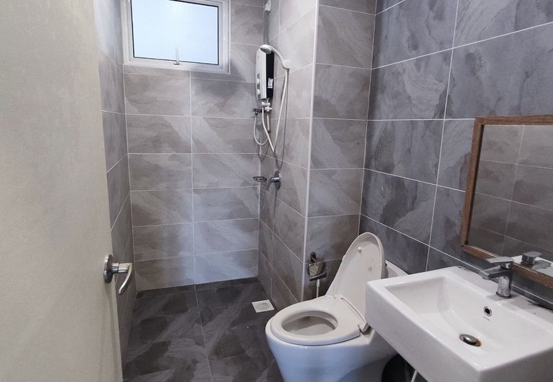 The Pinnacles (Pinnacle Tower)