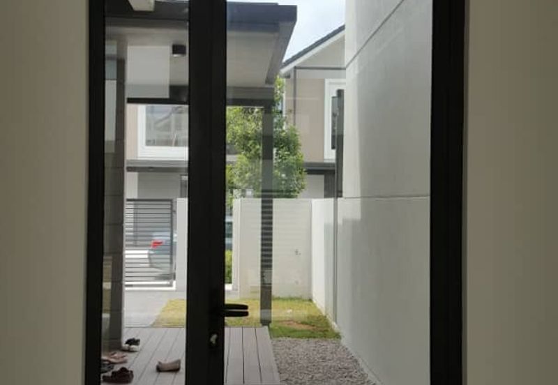 Avira Garden Terraces @ Medini