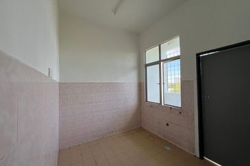 Summer Park Townhouse (Pangsapuri Alam Jaya), Bandar Baru Seri Alam