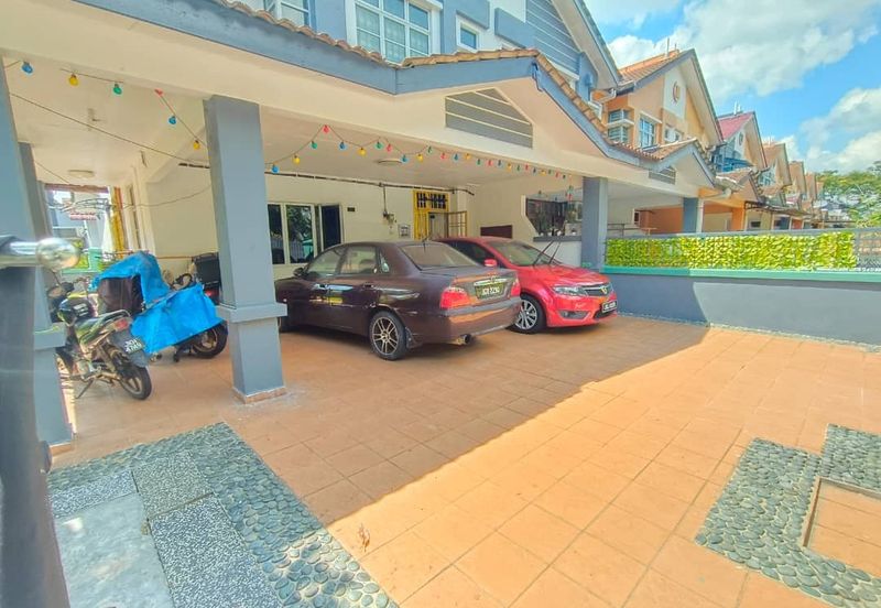 Taman Austin Perdana