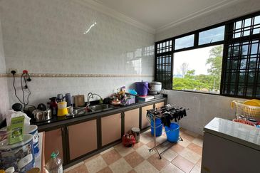 Summer Park Townhouse (Pangsapuri Alam Jaya), Bandar Baru Seri Alam
