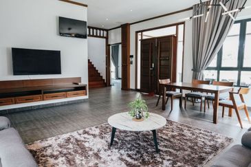 The Country Residency