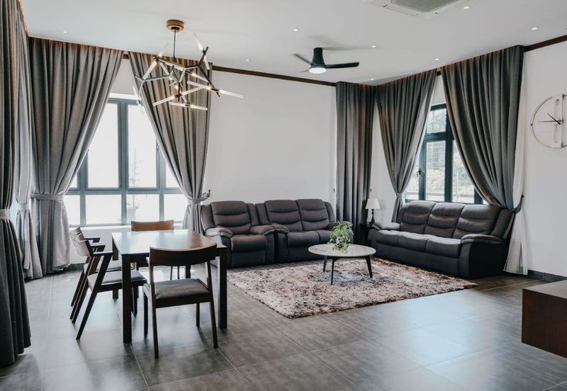 The Country Residency