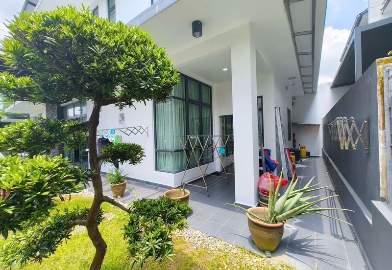 The Straits View Residences