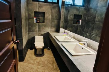 The Country Residency