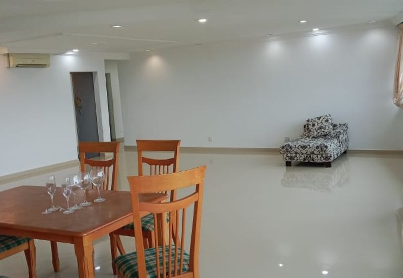 Country Tower Condominium