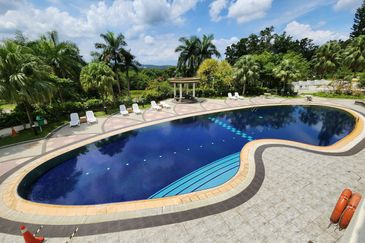 Country Tower Condominium