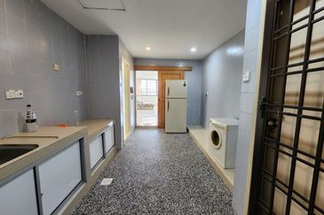 Country Tower Condominium