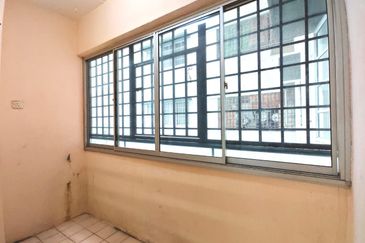 Sri Impian Apartment, Larkin Perdana