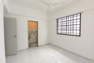 Sri Impian Apartment, Larkin Perdana