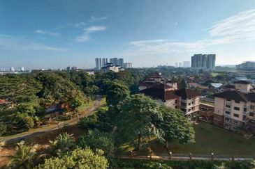 Seasons Luxury Apartments @ Amara Larkin