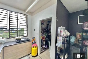 Eastbay Luxury Apartment