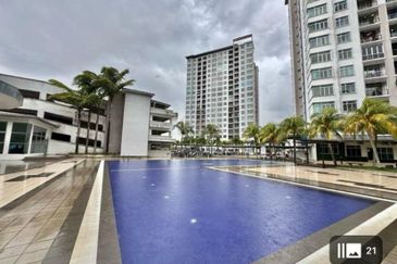 Eastbay Luxury Apartment