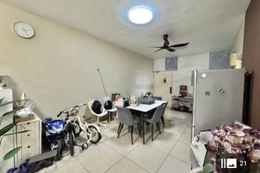 Eastbay Luxury Apartment