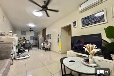 Eastbay Luxury Apartment