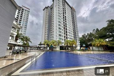 Eastbay Luxury Apartment