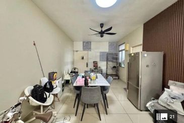 Eastbay Luxury Apartment