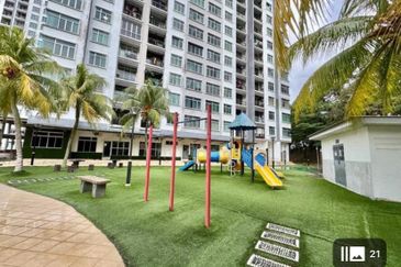 Eastbay Luxury Apartment