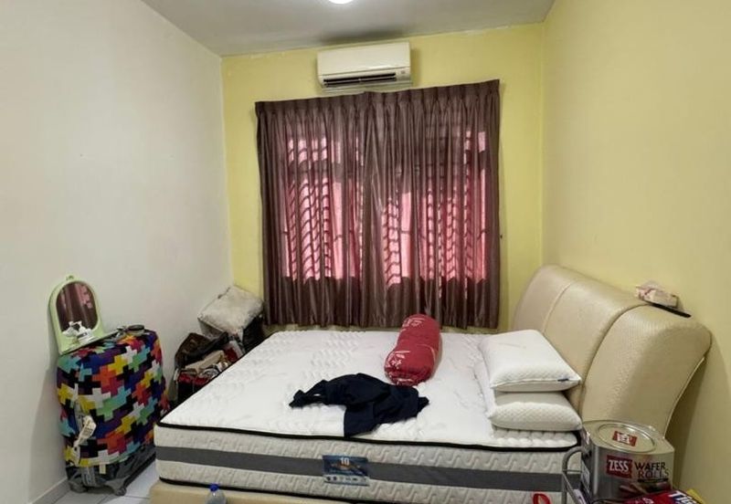 Jalan Sutera Kuning 8