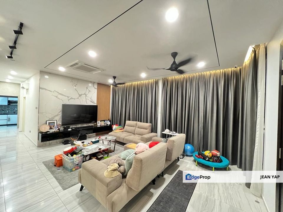 Opal Residenz Bandar Seri Alam Cluster House Renovated , Johor, Masai