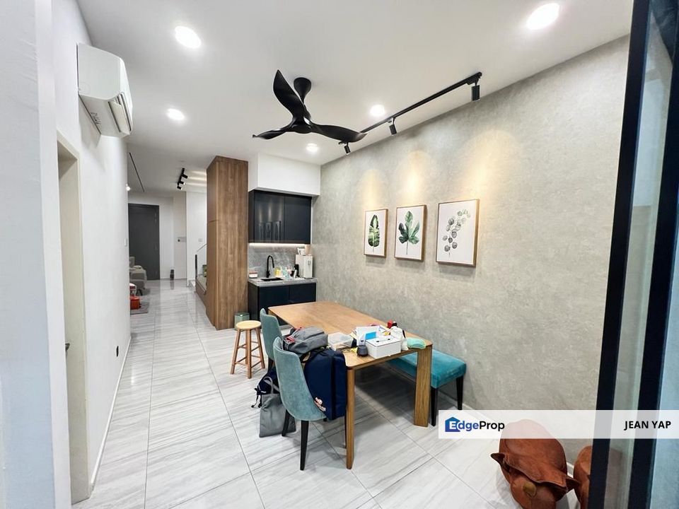 Opal Residenz Bandar Seri Alam Cluster House Renovated , Johor, Masai