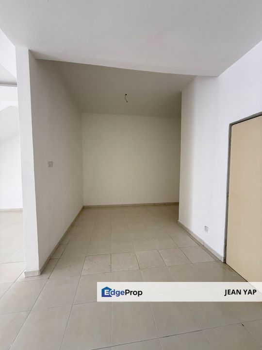 Jalan Wau Kikik Bandar Layangkasa Double Storey, Johor, Pasir Gudang