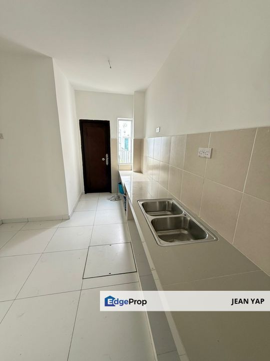 Jalan Wau Kikik Bandar Layangkasa Double Storey, Johor, Pasir Gudang