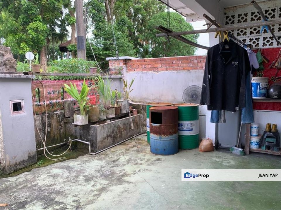 Taman Zamrud Ulu Tiram Single Storey Endlot, Johor, Ulu Tiram