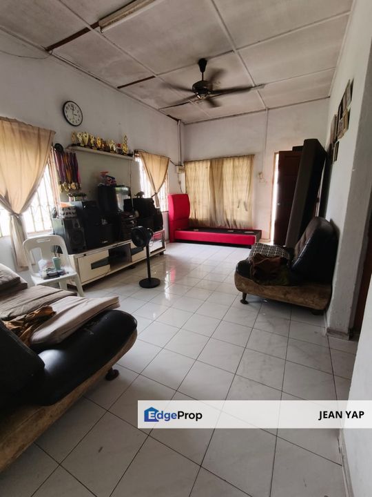 Taman Zamrud Ulu Tiram Single Storey Endlot, Johor, Ulu Tiram