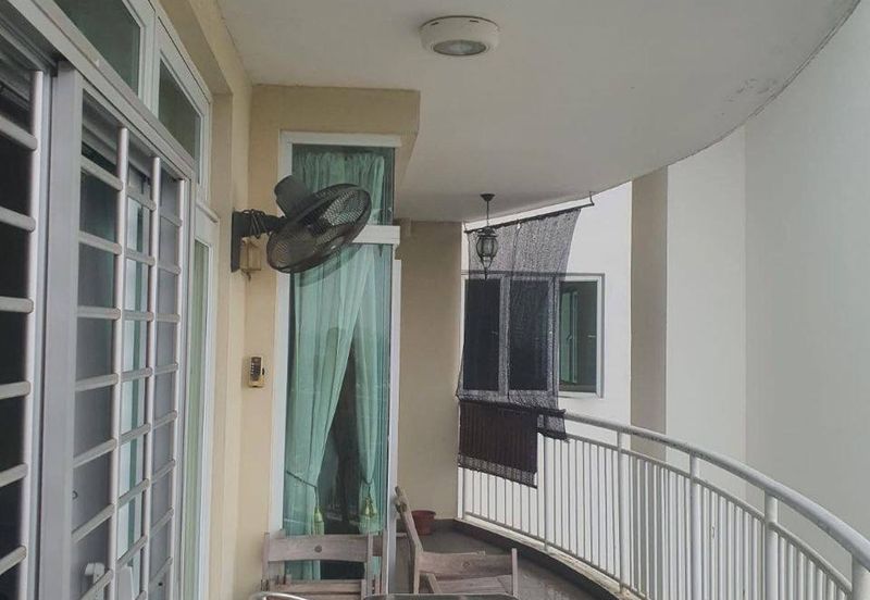 Golden Sands Seaview Residence