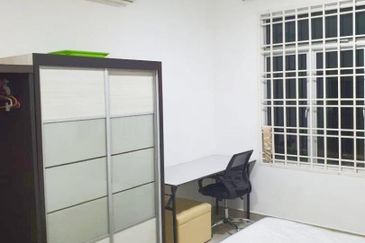 Eastbay Luxury Apartment