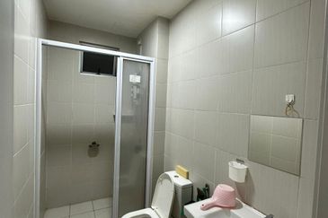 Meridin Bayvue Apartment