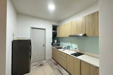 Meridin Bayvue Apartment