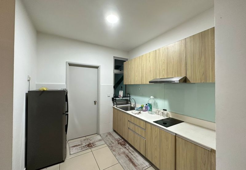 Meridin Bayvue Apartment