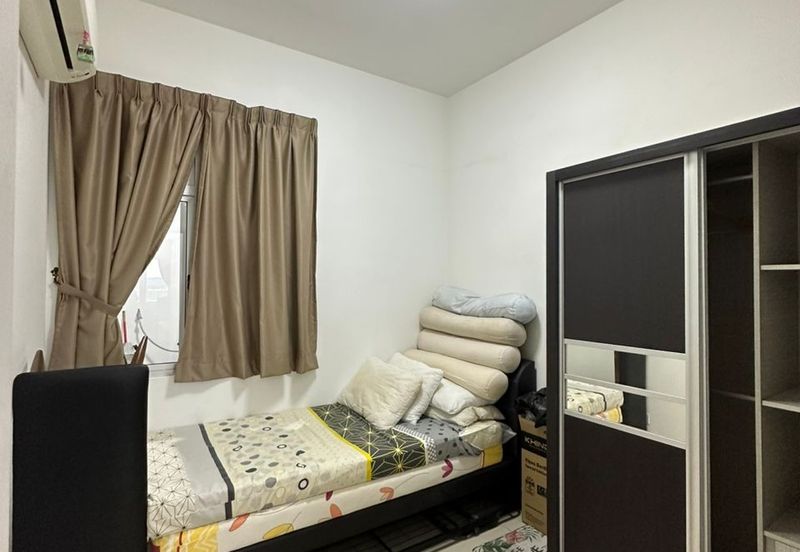 Meridin Bayvue Apartment