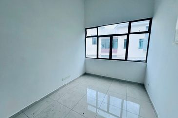 The Canal Garden North, Horizon Hills