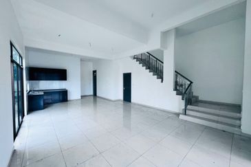 The Canal Garden North, Horizon Hills