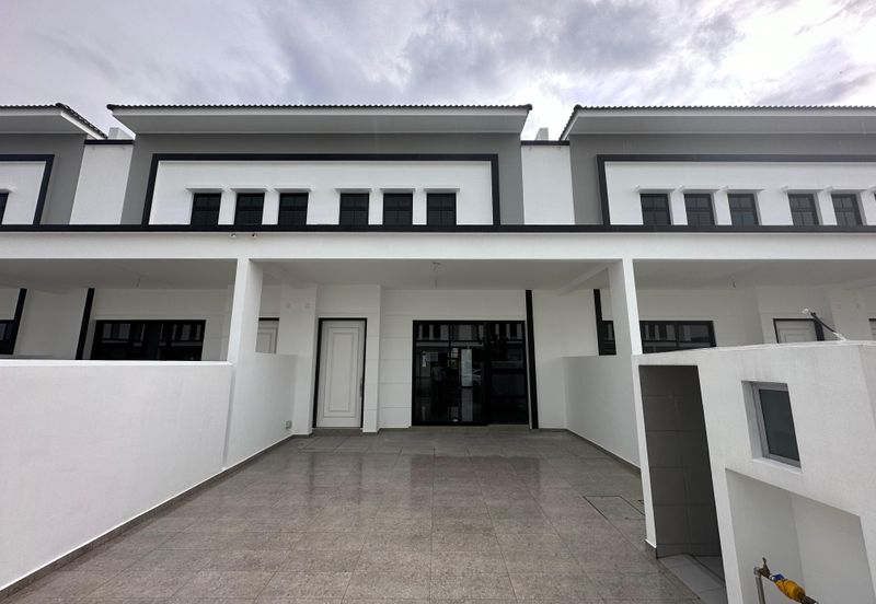 Tate Dalton @ Eco Botanic 2