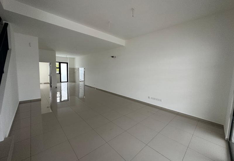 Tate Dalton @ Eco Botanic 2