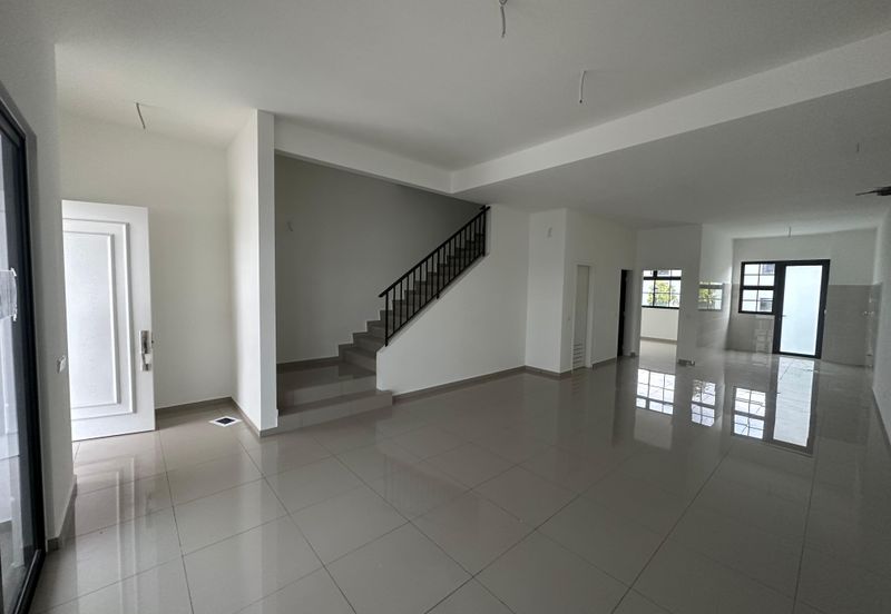 Tate Dalton @ Eco Botanic 2