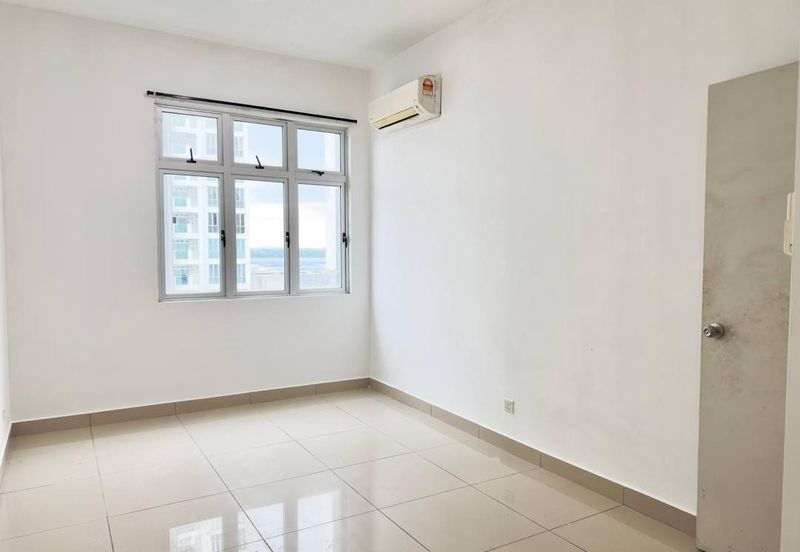 Meridin Bayvue Apartment