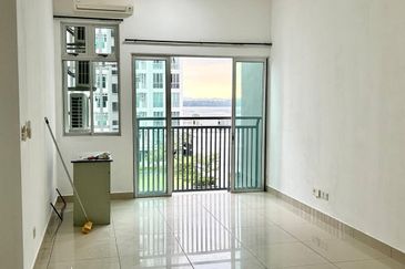 Meridin Bayvue Apartment