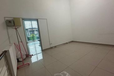 Austin Residence @Taman Mount Austin